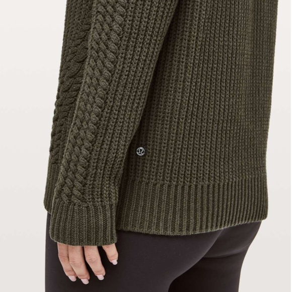 Lululemon Bring The Cozy Turtleneck - Picture 4 of 7